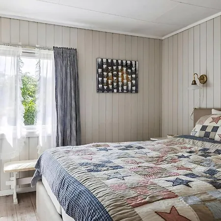 Family With A View Mandal