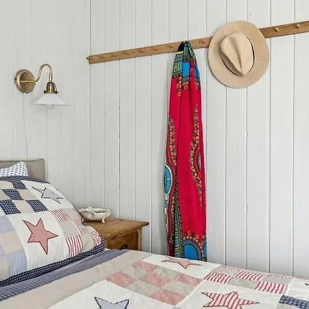 Family With A View * Mandal