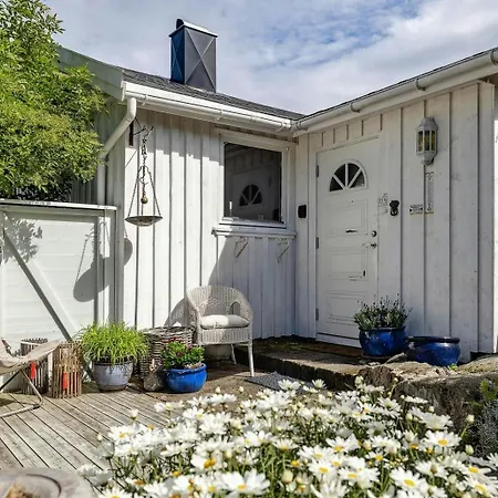 Family With A View * Mandal